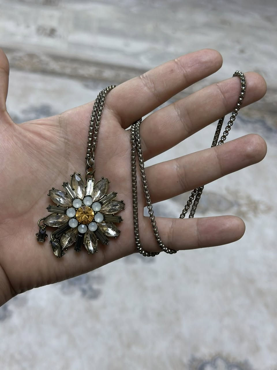 ساعات باله امزون اوربي ثلاث ساعات + سبحتين + قلاده سندلس + قلاده قديمه جوهر سعرهن كلهن / 20 الف 
بيع شلع قلع مابيع مفرد 
يوجد توصيل لكل محافظات ***********
