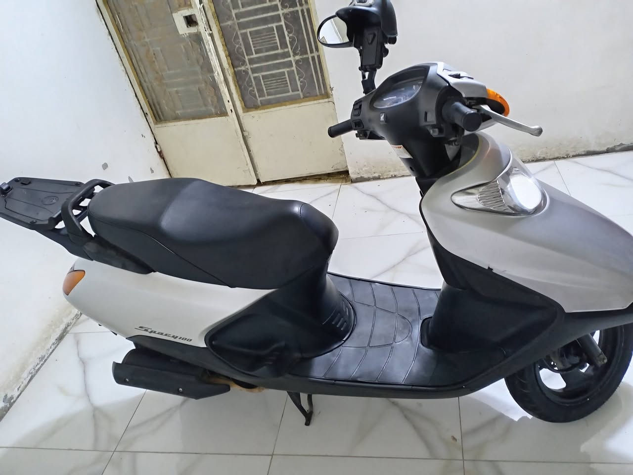 مكلف بالنشر.. ولد أخذها قصد ويريد يبيعها.. رمبه ياباني مكفوله من كلشي.. جديد جديد. ***********..
