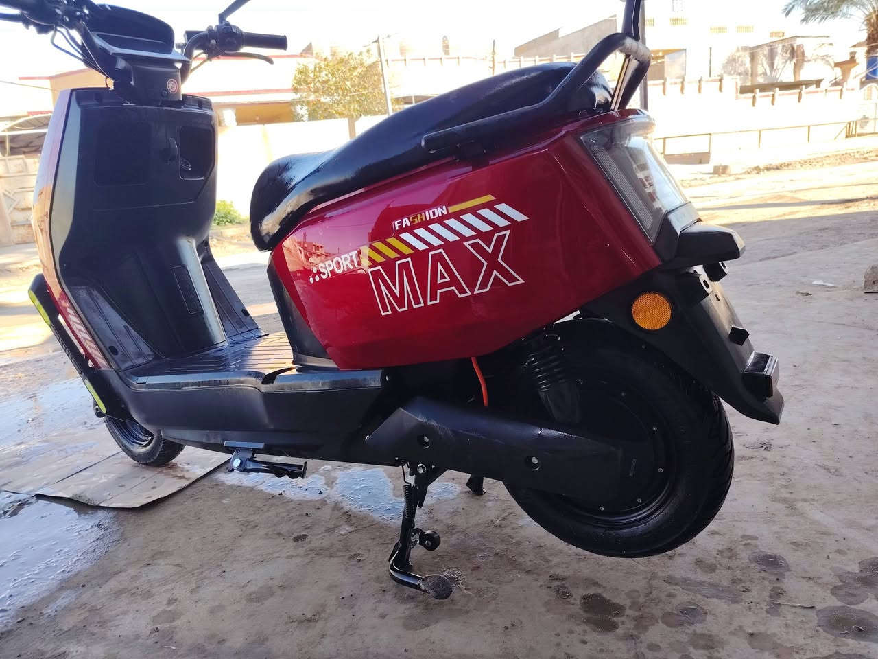 سلام عليكم دراجه شحن للبيع نضيفة
ملف 2000
سرعة ٨٠
بطاريات نضاف 6
3 نمرات
لايت عالي ناصي
موديل 2025 
السعر 750،000 وبيها مجال
العنوان ابوغريب الشهداء
رقم الهاتف :***********
