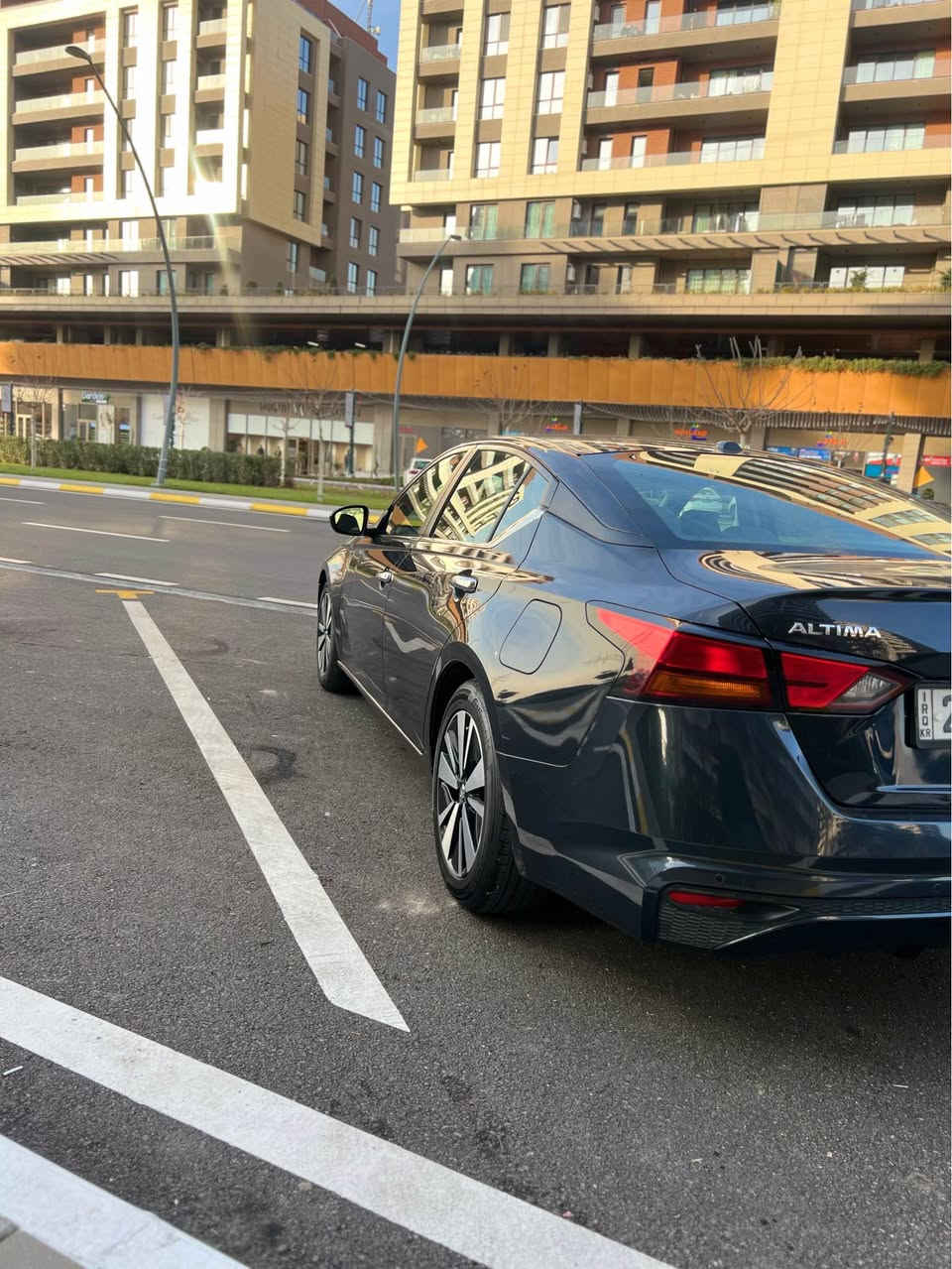 (عربي،كوردي)
نیسان ئاڵتیما ٢٠٢٢ SV 
٢٤ هەزار کیلۆمەتر رۆشتووە
بۆنیت بۆیاخە و لەگەل جملخ سایق بۆیاخ و جملخ سکن نیوەی بۆیاخە بی ناو گرتن بی ئیرباگ دعمی خفیف 
سەیارەکە یەکەم دەسیتی ئیرەیە 
گیر و مەکینە کارەبای هەمووی بەشەرت 
بە ناوی خۆمانە بەشەرتی تحویل و خەرامە 
*********** 
Whtas upp w simkart
………..
            نيسان اليتما موديل ٢٠٢٢ مواصفات SV ٢٤ كيلومتر ماشيه بيها قطعتين ونص چاملغ + بونيد چاملغ طرف السائق سياره بدون ايرباگ كله سليم گير محرك شرط تبريد تدفئه كهربائيات كله شرط تحويل والغرامات والسياره بيدي اني مرقمة 
اول شخص سياره مال بيت
***********
واتس اب و رقم السليمانية, العراق
