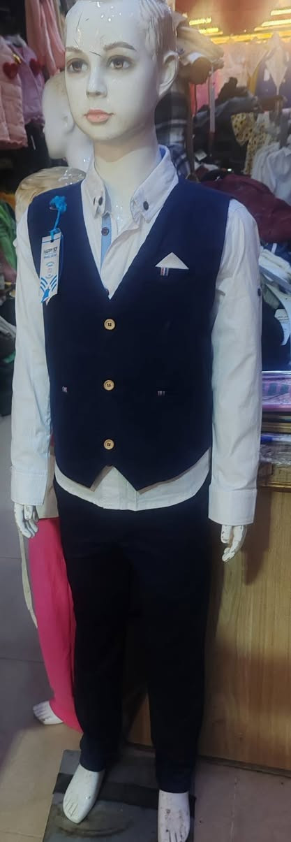 من ازياء پولو
طقم ولادي 3 قطع
يلبس من عمر 6 سنوات......... لحد 13 سنه
العنوان طوز خورماتو سوق الكبير


**إذا كنت صاحب هذا الإعلان وتريد حذفه لأي سبب، رجاءا أرسل رسالة إلى الدعم الفني**