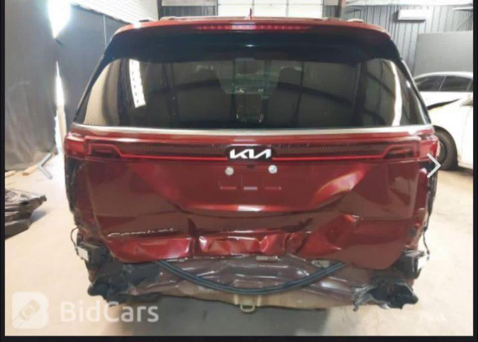 كيا كرنفال
مديل 22 
برستيج فول مواصفات 
فتحتين 
كشن منفصل vip 
حادثه بسيط ايرباك سليم 
كشنات جلد تدفأه وتبريد
ماشيه 135000

‭٠٧٧٠ ٠٢٥ ٠٦٠٠‬
