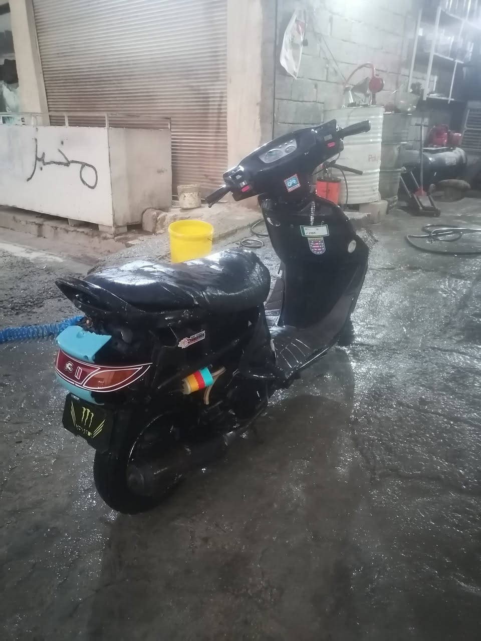 للبيع فراشه نضيفه تجفيت جديد مكينته خرسه مكاني نجف شارع المطار السعر 225 وبيه مجال ***********
