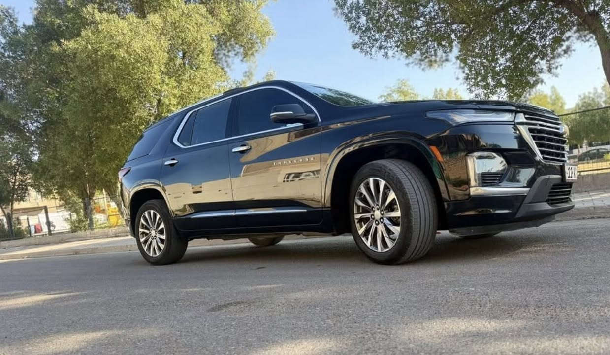 شوفرليه ترافيرس موديل 2023 (بريمير) يعني فول السيارة واحد على واحد ضربتها خفيفيه حيل بالجنطه ومبدلة بوحدة بلادية بدون دواخل بدون ايرباك بجم بلاد شركه ممشى السيارة 60 مايل مرقم بغداد بأسمي رقم وسنوية جدد مكان السيارة بالبصرة / المدينة الرياضية السيارة خير من الله مناقصها اي شي جديدة بمعنى الكلمة للتواصل *********** السعر 276 وبيها مجال
