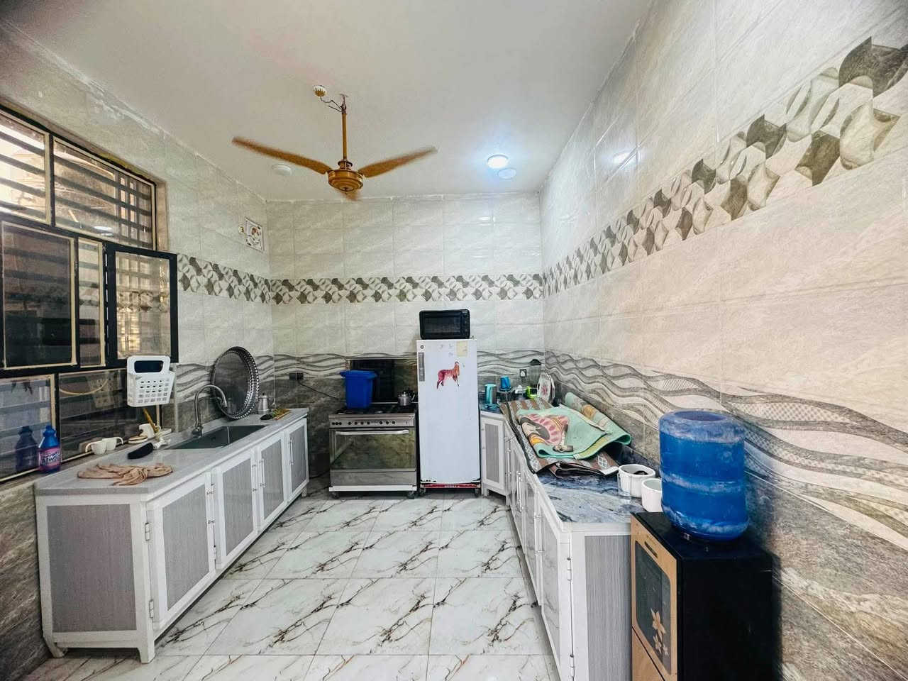🏠بيت للبيع بيت طابو صرف سند حر 🏡

📐 100م مربع – نجف / مجمع بيتي الثاني 

⬇️مقابل مجمع السلطان قريب عله السلطان 

🏠 غرفة، صالة، استقبال، مطبخ

🚿 صحيات (2) + مكشوفة

⚡ جميع الخدمات متوفرة

💰 السعر مناسب : خاص 

🏠طابوك جمهوري 

📜صب كونكريت 
 لاستفسار ***********
***********
(المعرفت السعر   خاص او واتساب )
