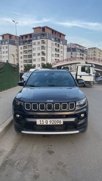 جيب كومباس مديل 23  حادثه مرفوق بل صور بدوون دواخل      سياره جديده كي...