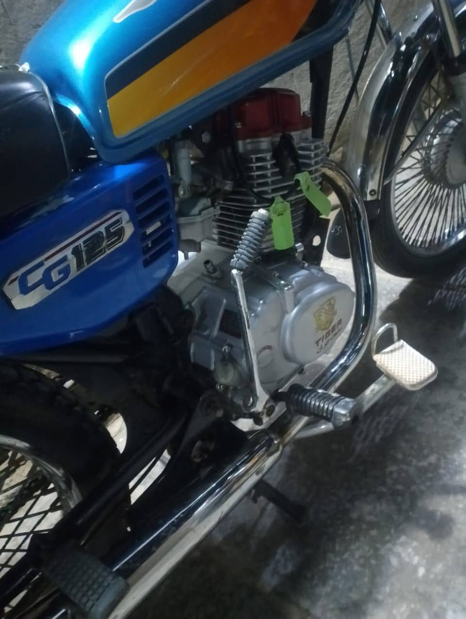 سلام عليكم درجه البيع موديل 20 نضيفه الاستفسار ع رقم الهاتف ‏‪***********‬‏
