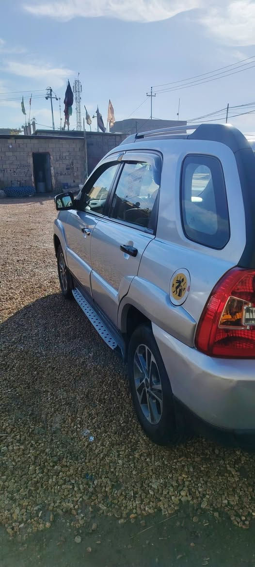 السلام عليكم للبيع سياره سبورتج خليجي موديل ٢٠٠٩ رقم كربلاء دولي محرك ٢٠٠٠ دوش السياره مكفوله محرك كير حداديه تخم تاير تبريد كهربائية كله شغاله السياره بيه قطعتين صبغ بدون داخل أثر جراد والباقي مكفول ماشيه ١٣٩ حقيقي السعر ١١٥ العنوان بابل الاستفسار ***********
