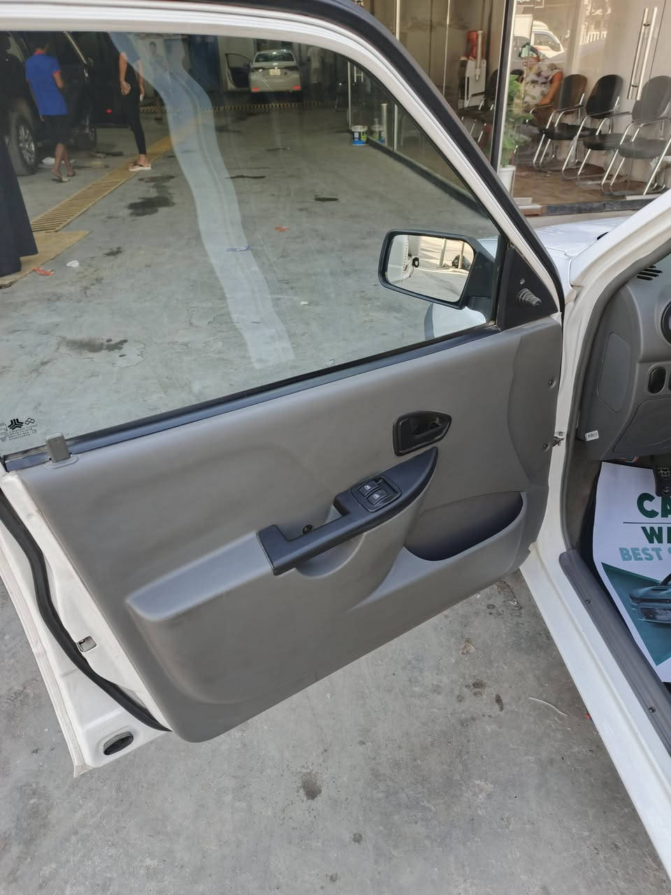 السلام عليكم سايبه ابيض اللون موديل 2023 ماشيه 37 الف وقابله الزياده مكفوله من الضربه والصبغ عدا ملاحظات بيهه باسمي تحويل ثاني يوم سنويه 2029 تنتهي السعر 68 ورقه رقمي *********** مكان السياره  بغداد المشتل
