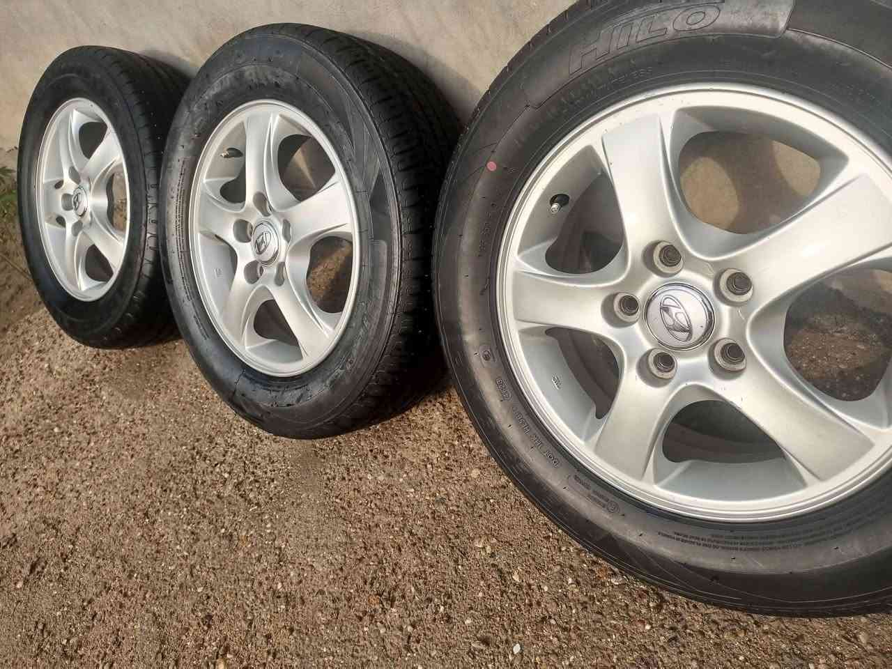 السلام عليكم للبيع وياله تخم هنه وتايرات حجم 15 تخم كامل السعر 200 وبيهن مجال مكان نجف***********
