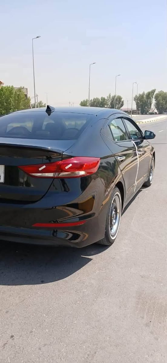 النترا أمريكي 2018 ضرر بنيد وجاملغ مبدلات بدون دواخل رقم واسط دولي فول مواصفات السعر 113وبيها مجال***********
