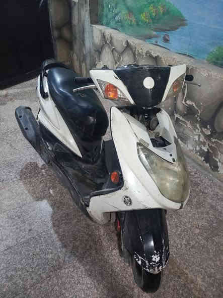 داجه سكنس فحل دراجه مستعمله الكفرات الخلفيه نضيفه الاماميه تعبانه ويحتاج الها دكمه سلف المكينه خير من الله 
السعر : 450 الف 
العنوان : بغداد المدينه قرب سوق الكياره 
للتواصل : *********** خابر او واتساب.
