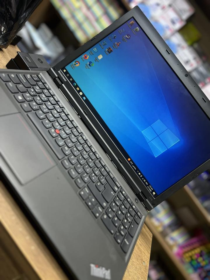 Laptop 💻 Lenovo Thinkpad 
Cor I 3 
Generation 4 
Hard 256 Ssd 
Ram 8 g 
Screen 📺 15.6 
Full keyboard 
Laptop 💻 
@أبرز المعجبين 
#هيت
#kebord


**إذا كنت صاحب هذا الإعلان وتريد حذفه لأي سبب، رجاءا أرسل رسالة إلى الدعم الفني**