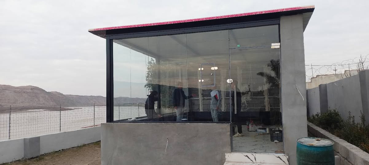 مستعدون لعمل كافه انواع الزجاج الحراري تركيب
الجامخانات والواجهات الزجاجيه نوع الزجاج( 10ملم حراري) ويوجد أيضاً كافه انواع الزجاج وكل الاوان يوجد ابواب وشبابيك المنيوم حسب الطلب ومحجرات الدرج 
للاستفسار الاتصال او المراسله ***********
