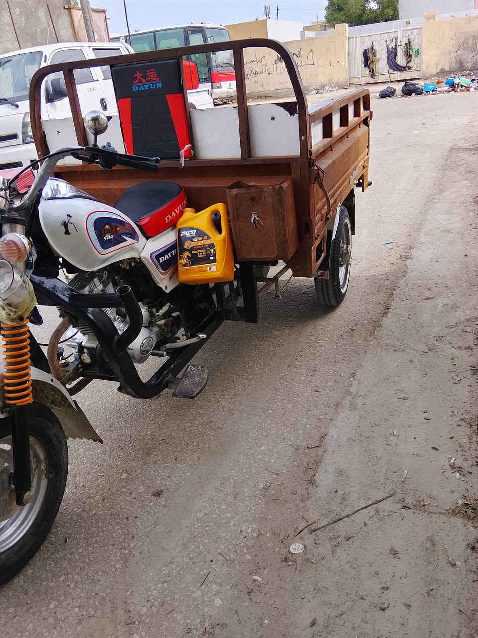 سلام عليكم ستوته البيع مديل 15 تعمير 2026 محرك توني شاده كرتون ستوته خير من الله وراق كامله اصواليه كله جديد ستوته نضيفه وترايك وين ما تريد تواير ابو الخطه جاهزه عوزه بس سايق مكاني ناصريه مركز سعره (1750) وبيه مجال رقم *********** شراي تصل
