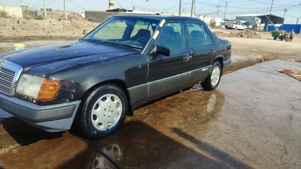 السلام عليكم
مرسدس دب مديل 1993
محرك VVT3000
كشنات كهرباء +مرايات كهرباء
تبريد شغال
حداديه اماميه خلفيه جديد
تخم تاير
سنويه جديده بأسمي مداور ثاني يوم
سعر 45وبيه مجال العنون البصره قضاء الدير 
رقم الهاتف ***********
