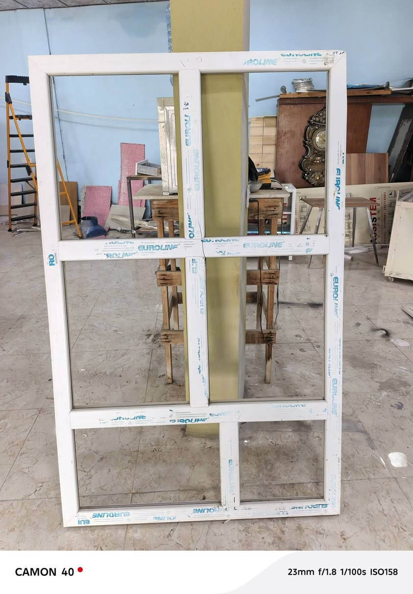 للبيع كلشي وسعره قياسات شبيج طول 190 عرض 226 شباج+ وباب طول 200 عرض 226 باب طول 186 عرض  192  شباج عرض 113 طول 182        ***********
