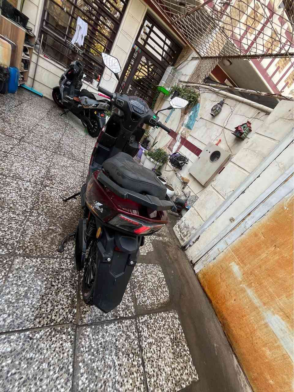 ماتركس شحن 2025
بطاريات ضعيفة تمشيك ١٠ - ١٥ كيلو
و محتاجة دسك بريك خلفي ودوشمة للكشن
الباقي كله جاهز تاير خلفي جديد دراجة نظيفة 
٤٥٠ الف 
***********
بغداد شارع فلسطين بغداد, العراق
