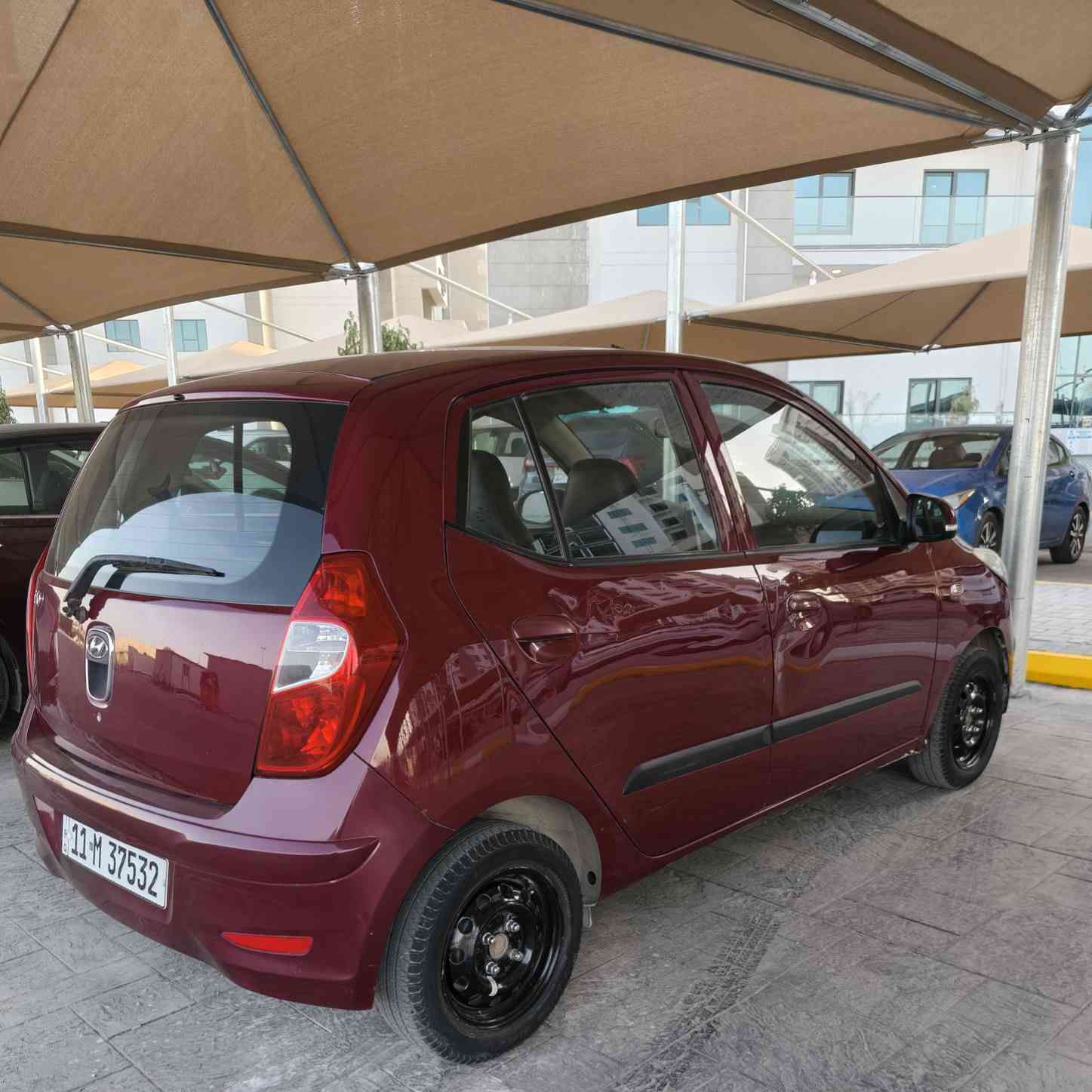 هيونداي i10 للبيع
مديل 15 
ماشيه 68 ألف كيلو 
السعر ٨٩ ورقه وبيها مجال 
للاستفسار اكثر التواصل واتساب عالرقم ***********
