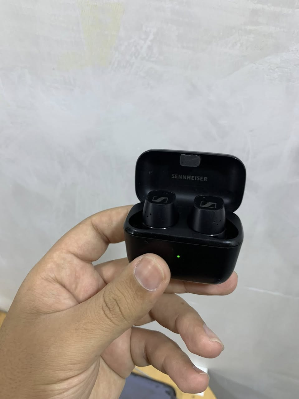 ايربود سنهايزر cx plus true wireless نضيفه شغاله بيها بس التك اليسار ياخذ وقت 10 ثواني بعد التك اليمين يلة يتصل بلجهاز غير هذا السماعه نضيفه وشغاله كلشي تمام سعرها 25 الف متوفر توصيل لكل العراق


**إذا كنت صاحب هذا الإعلان وتريد حذفه لأي سبب، رجاءا أرسل رسالة إلى الدعم الفني**