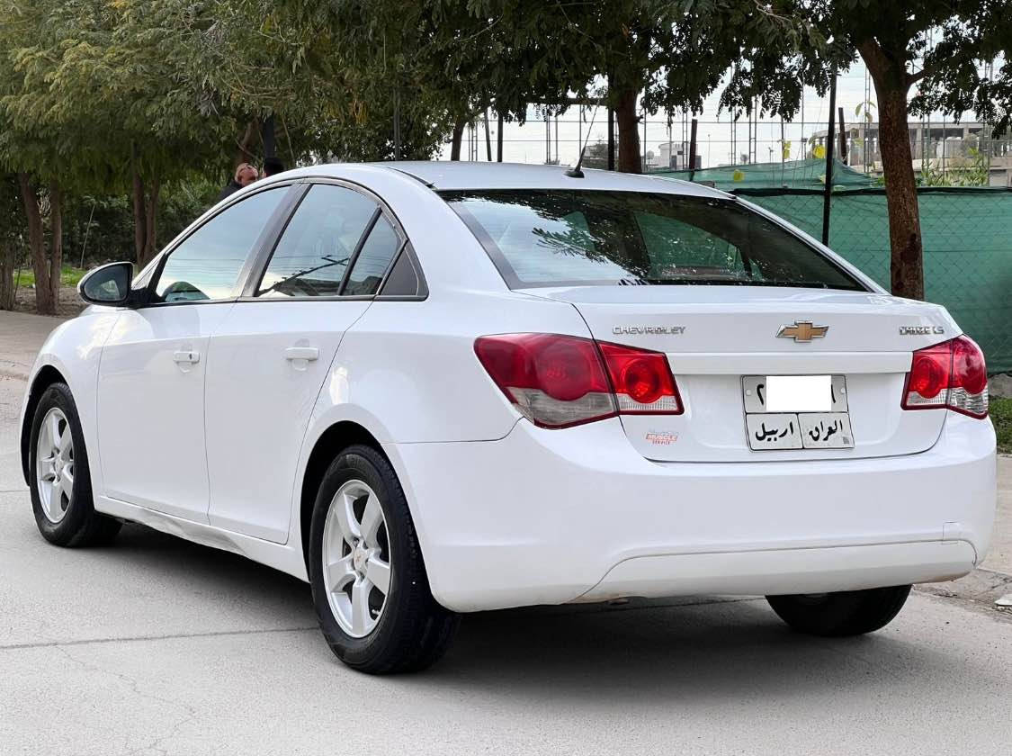 Chevrolet Cruze 
موديل 2011
للبيع فقط بدون مروس بدون اقساط 
حجم محرك 4 سلندر 1600 تنفس طبيعي
گير محرك بشرط لا صرف ولا بخار 
صدر امامي خلفي جديد كهربائيات كل شغال تبريد شغال ثلج
موصفات LS
ويل كروم بلاجكتور امامي قفل مركزي جام كهربائي وباقي مواصفات معروفه 

صبغ..(1 قطع) بدون دواخل شرط
سعر..(71$) وبي مجال بصيط
رقم هاتف:.( *********** )
رقم هاتف:.( *********** )
مكان السياره:.كركوك📍 كركوك, العراق
