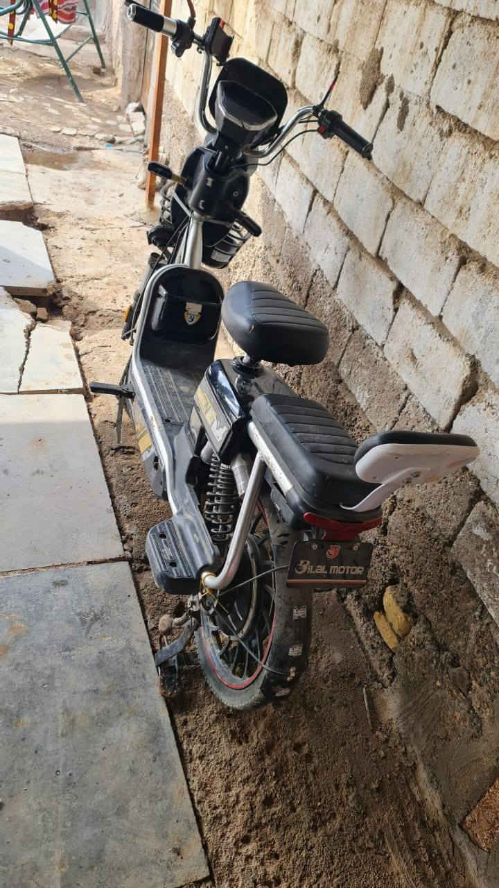 دراجة شحن حجم ٢٠ خاص مقفول
رقم ***********
