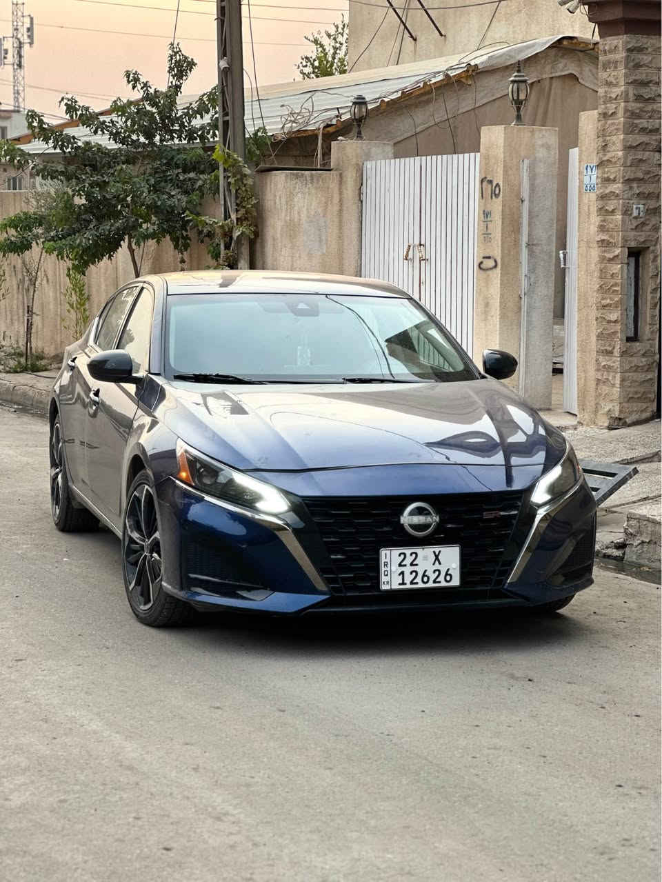 السلام عليكم وحمة الله وبركاته.
نيسان التيما 2023 فول موصفات 
للبيع او المراوس حسب القناعه 
اللون الجويتي المميز💙
‏Sr+ 
اعلى فئة 
مكينة (2500) 4 سلندر 
•فتحة 
•شفتات ستيرن 
•كشنات جلد كهربائية 
•رادار امامي خلفي 
•توقف ذاتي خلفي 
 (نقط عمياء)
•تحكم ستيرن 
•مثبت سرعة 
•تحديد مسار 
•رادار جانبي
•تشغيل عن بعد
•بصمة تشغيل 
•شاشة كبيرة للأعطال .
•كامرا خلفية
•حساسات خلفية
•تدفئه كشنات 
• كار بلي واندرويد 
•شحن لاسلكي 
•بصمة دخول 
•صندوق بصمة 
•ويل ١٩ مميز بطابع رياضي 
وبعد بيه موصفات 
مكينة وكير وحجر بيئة وتبريد شرط
ماشية ٣٤ الف مايل
السيارة مرقمه اربيل و جاهزه و كله جديد بدون تعب
حادث السيارة جاملغ سرقه و باب مضروب و طلع بلبنيد كلير يعني ثلاث قطع فقط (بجم كبس خلفي كبس)
السياره كنديه يعني مايطلع صور الحادث فقط تقرير 

 السعر 155 وبي مجال 

مكان السياره الموصل 

*********** موصل, نينوى
