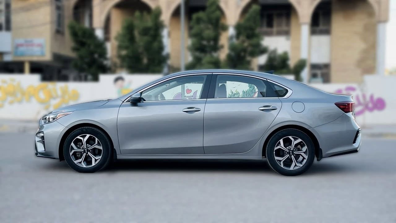 كيا فورتي 2021
فقط مبدل فقط باب ايمن وايرباك البردة طاك 
كير محرك مكفول 
للتواصل ***********
