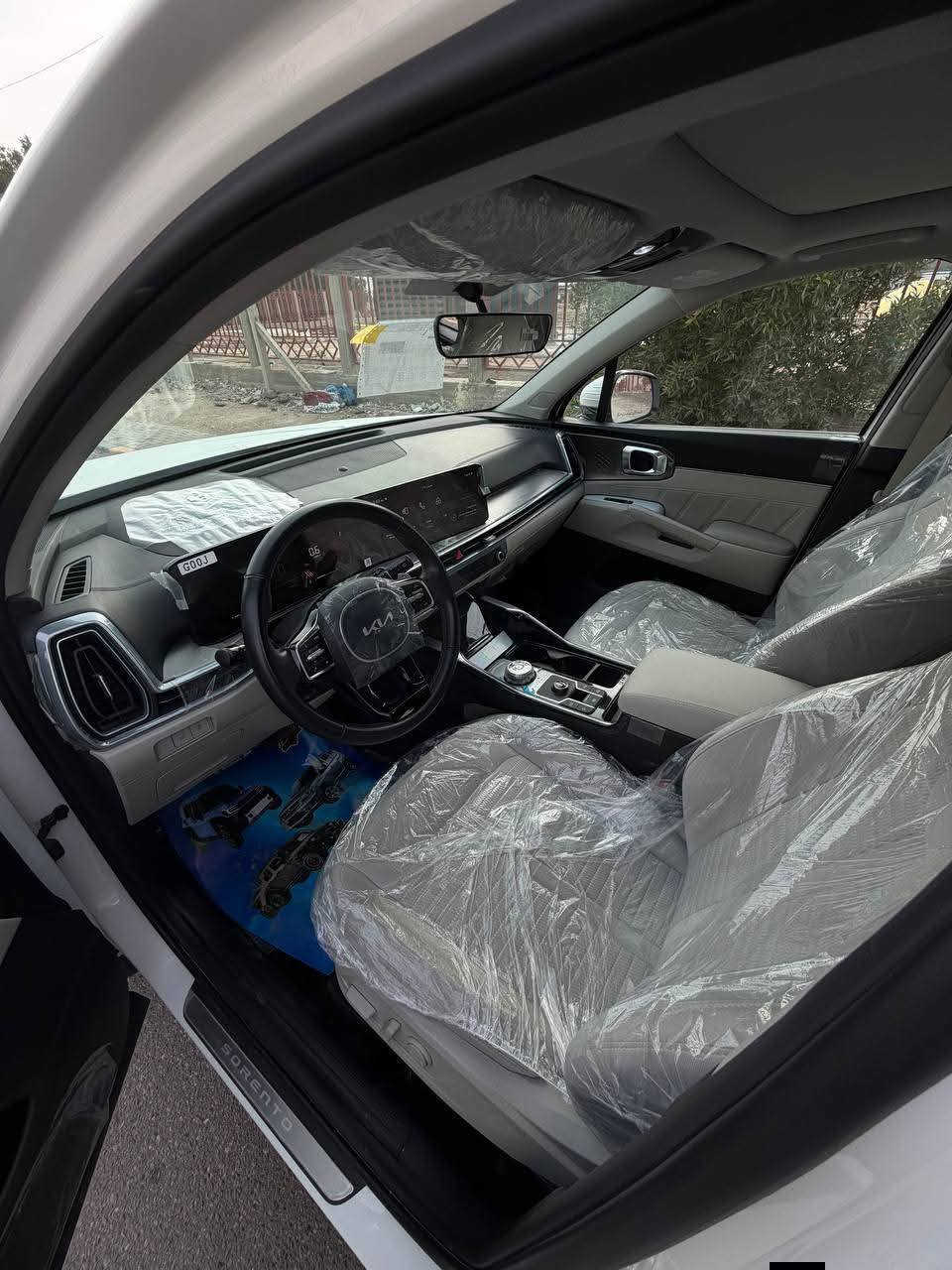 السلام عليكم للبيع سورنتو 2025ابيض مكفولة كفاله عامه رقم بغداد باسمي تحويل ثاني يوم ماشيه السياره
6 سلندر
 7000كيلو 
بانوراما 
ويل 20 
داتا شو 
دبل كامره 
شفتات ستيرن 
تشغيل عن بعد 
مكان السياره النجف 
تليفون ***********
السعر المطلوب 340 ورقه
