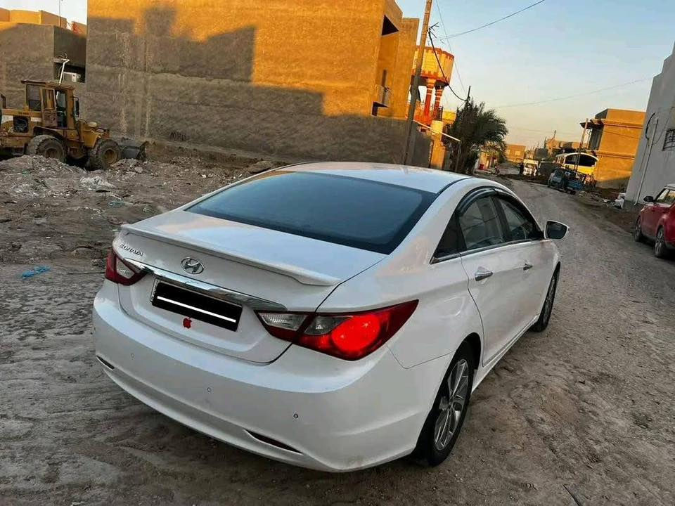 السلام عليكم
سوناتا موديل 2014 خليجي

مكفولة كفاله عامه من كلشي. 

من صبغ وتبديل وبارد كفالة عامة... 

محرك 2400 دوش

كشنات كهرباء 

فول تحكم استرين 

لد امامي 

لايت عدسه

حساسات 

شاشه وكامرة خلفية 

اشاير بالمري شفط كهرباء 

سيارة جديده جدا سعرها معقول بلعافيه ع الياخذها 

رقم صاحب السيارة

السعر ::111 بيهه مجال قليل مستعجل

#ادارة_الصفحه ‪***********‬
