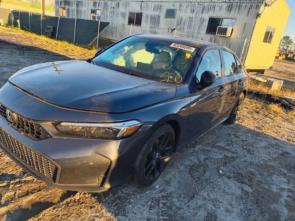 السلام عليكم 
للبيع هوندا سيفك موديل 25 هايبرد 
السيارة موجودة بالحرة 
سعرها بالحرة 120 وبيها مجال بسيط 
للاستفسار الاتصال على الارقام التالية 
***********
***********
***********
او زيارة شركة الناجح فرع العامرية
العامرية شارع المنظمة مجاور مطعم راعي الحلال
