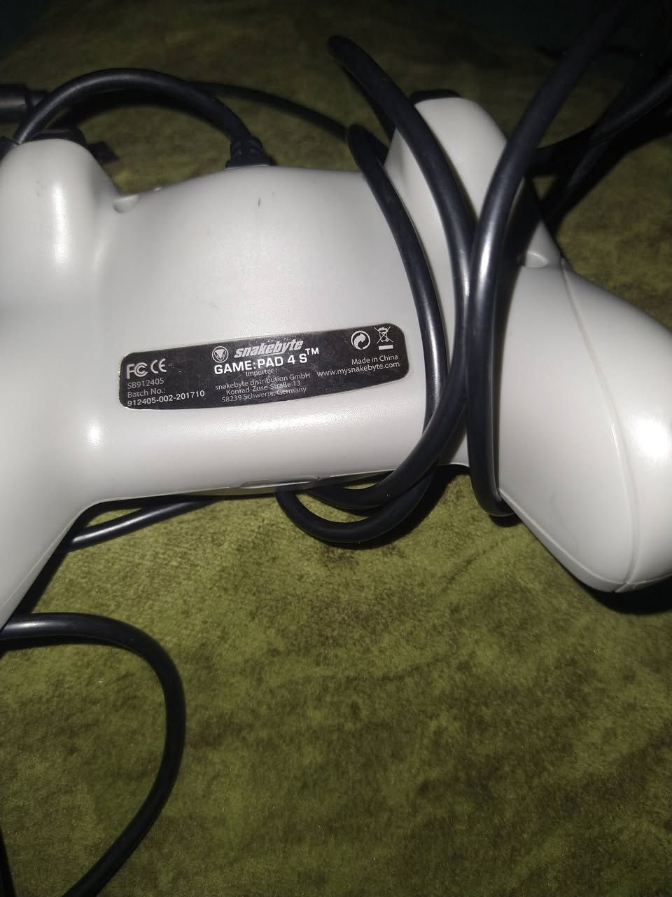 جويستك بلي4 واير 3 متر اصلي
سعر البيع 20 الف 
متوفر توصيل


**إذا كنت صاحب هذا الإعلان وتريد حذفه لأي سبب، رجاءا أرسل رسالة إلى الدعم الفني**