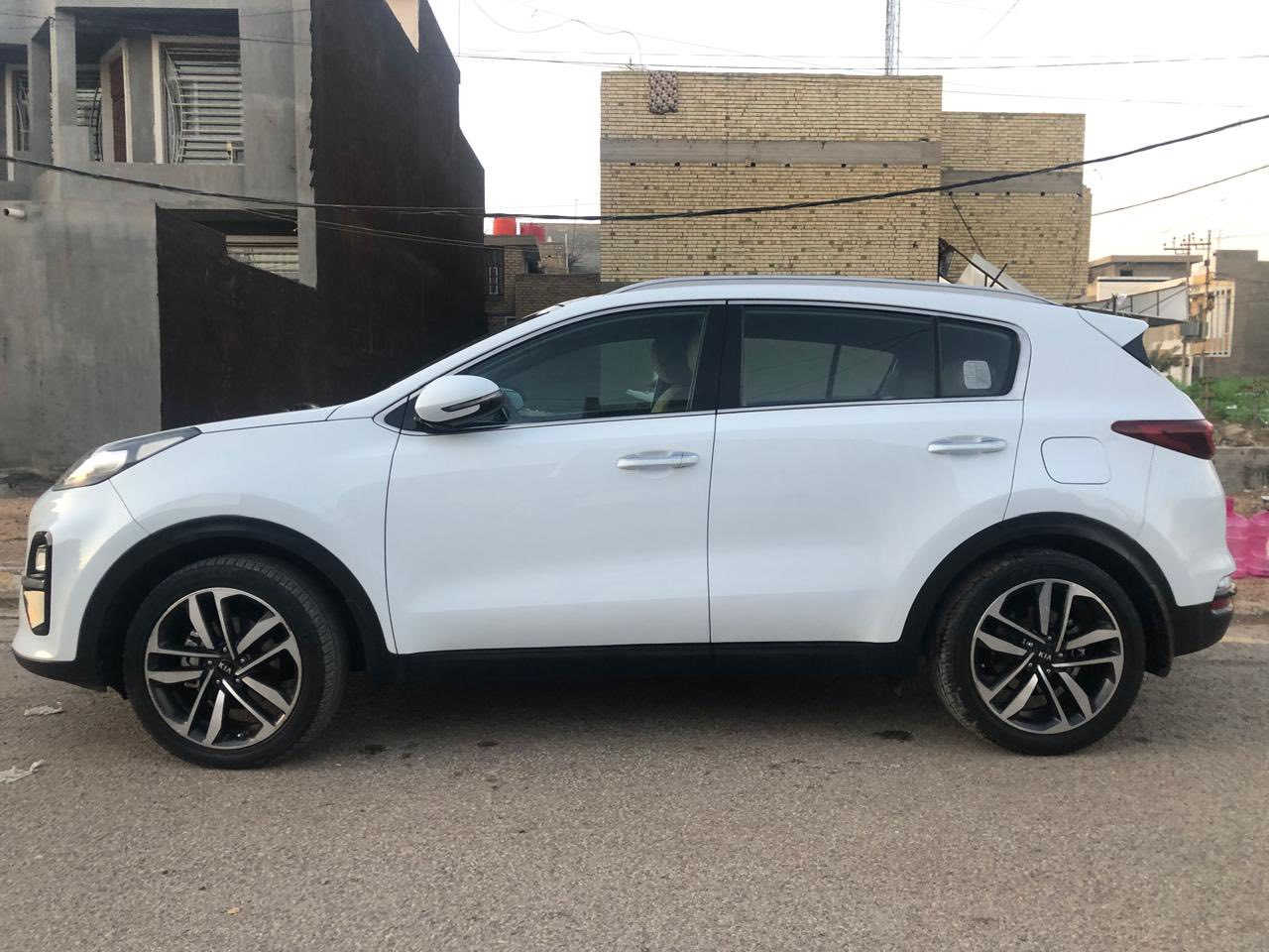 سبورتج 2019 (شكل 2020) خليجي
رقم بغداد
🔹 المواصفات:
 • محرك 2.0 اقتصادي
انظمة قيادة ايكو ونورمال وسبورت
 • جير أوتوماتيك
 • شاشة وسطية ( Touch)
 • كاميرا خلفية
 • تحكم بالستيرن
 • فتحة سقف بانوراما قطعتين
 • داخلية جلد نظيفة
 حساسات امامي وخلفي
مري شفط
بصمة ابواب

📍 السيارة نظيفة استخدام شخصي بيهة فقط اماكن تكحيل  بسيطات
📌 ما تحتاج أي صرف وجاهزة للفحص
السعر: 185 وبيهة مجال بسيط
 مكاني بغداد المحمودية 
للاستفسار ***********

0780 967 0637
