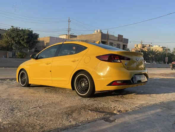 السلام عليكم الانتره ٢٠٢٠ وارد امريكي سياره بدون حادث دعاميه فقط بدون تبديل مكفوله كفاله عامة كير ايتي ماشيه ٩٠ سياره بيهة تحويره ١٤ تاخذ كامل سيبايه هورنات تايرات القديمه موجودات هنه ولويالة السعر ١٦٠ مكان بغداد الزعفرانية ***********
