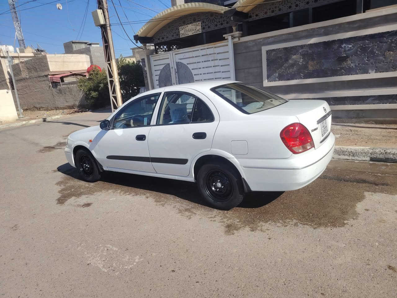 سني 2009كلاسك ياباني كفاله عامه عده الدوسات والسونر موضح السعر 110
***********
***********
