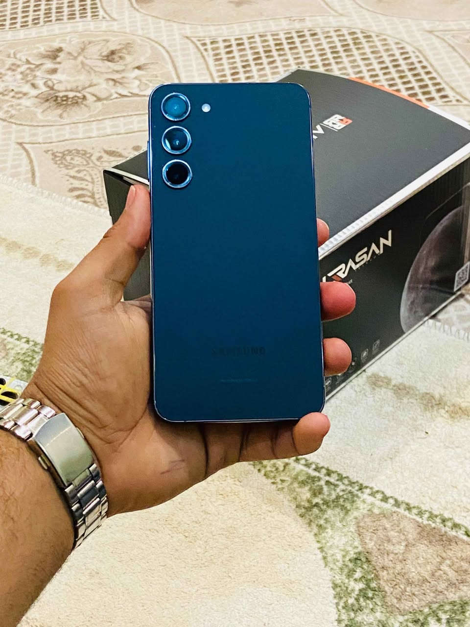 كلكسي اس 23 بلس 
ذاكره 256 عشوائيه 16 شرق اوسط دبل شريحة
عربي بالكامل  نضافه 💯
معالج سناب دراكون 8Gen2  ((ببجي 120 فريم))
كامره 50 ميكا بكسل بطاريه 4700
مكفول كفالة عامه شرط الفحص نضافتة 100%
كامل ملحقات عدا الكارتون 
السعر خاص

العنوان :النجف الاشرف 
واتساب فقط *********** النجف, العراق
