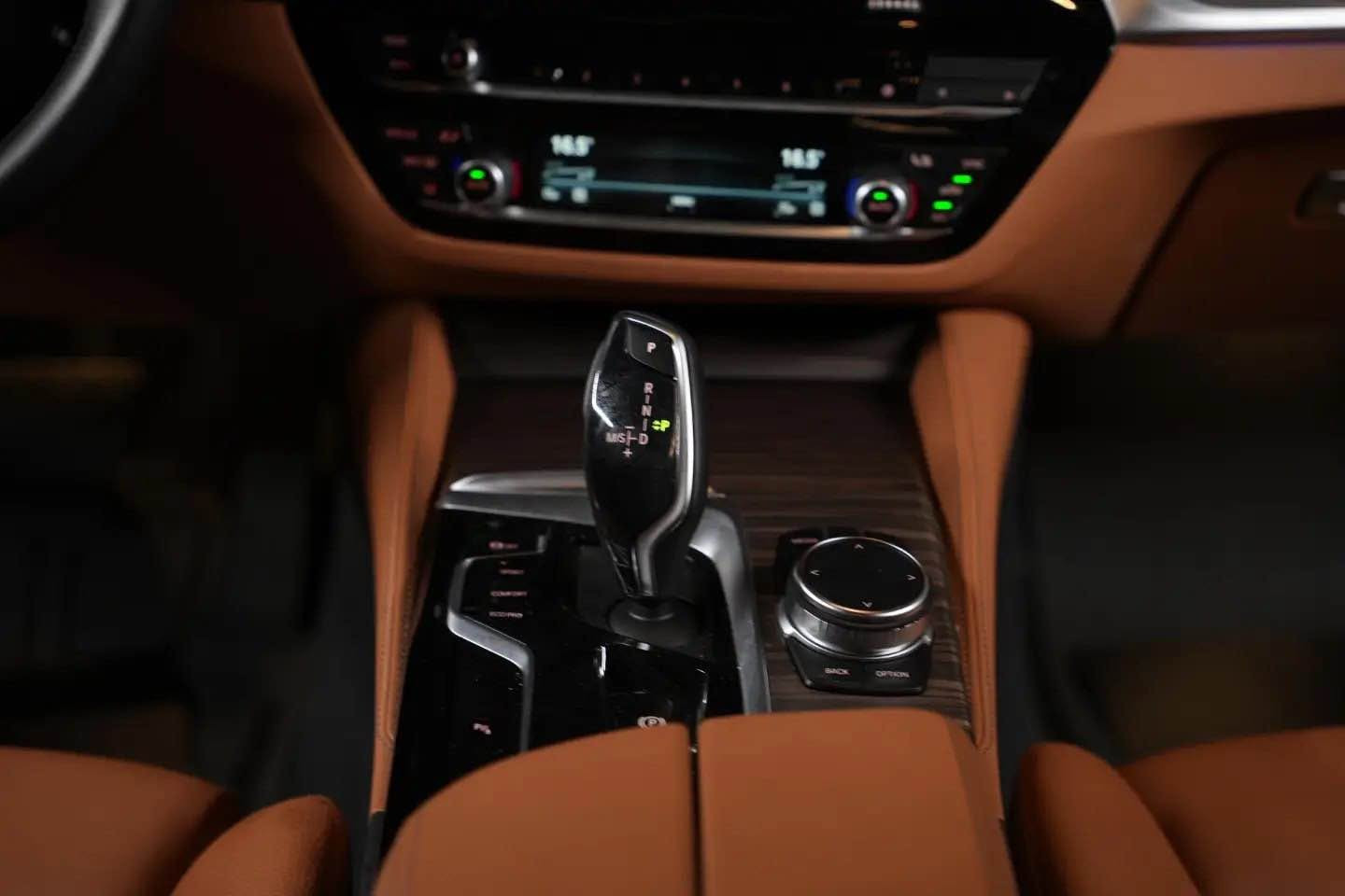 BMW 520i 2023 احسن سعر في مصر

For more information contact us:
01159595313
01020282429 القاهرة, مصر


**إذا كنت صاحب هذا الإعلان وتريد حذفه لأي سبب، رجاءا أرسل رسالة إلى الدعم الفني**