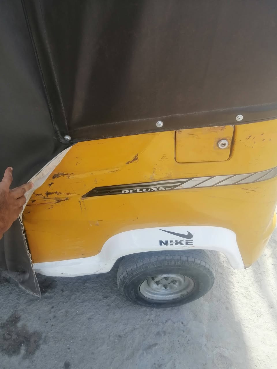 تكتك داخله بل20 نضيفه مثل ماموضح بل صوره مكينه ولفات مبدله سعرها4700 وبيها مجال بسيط عنوان ابو لخصيب حمدان ***********
