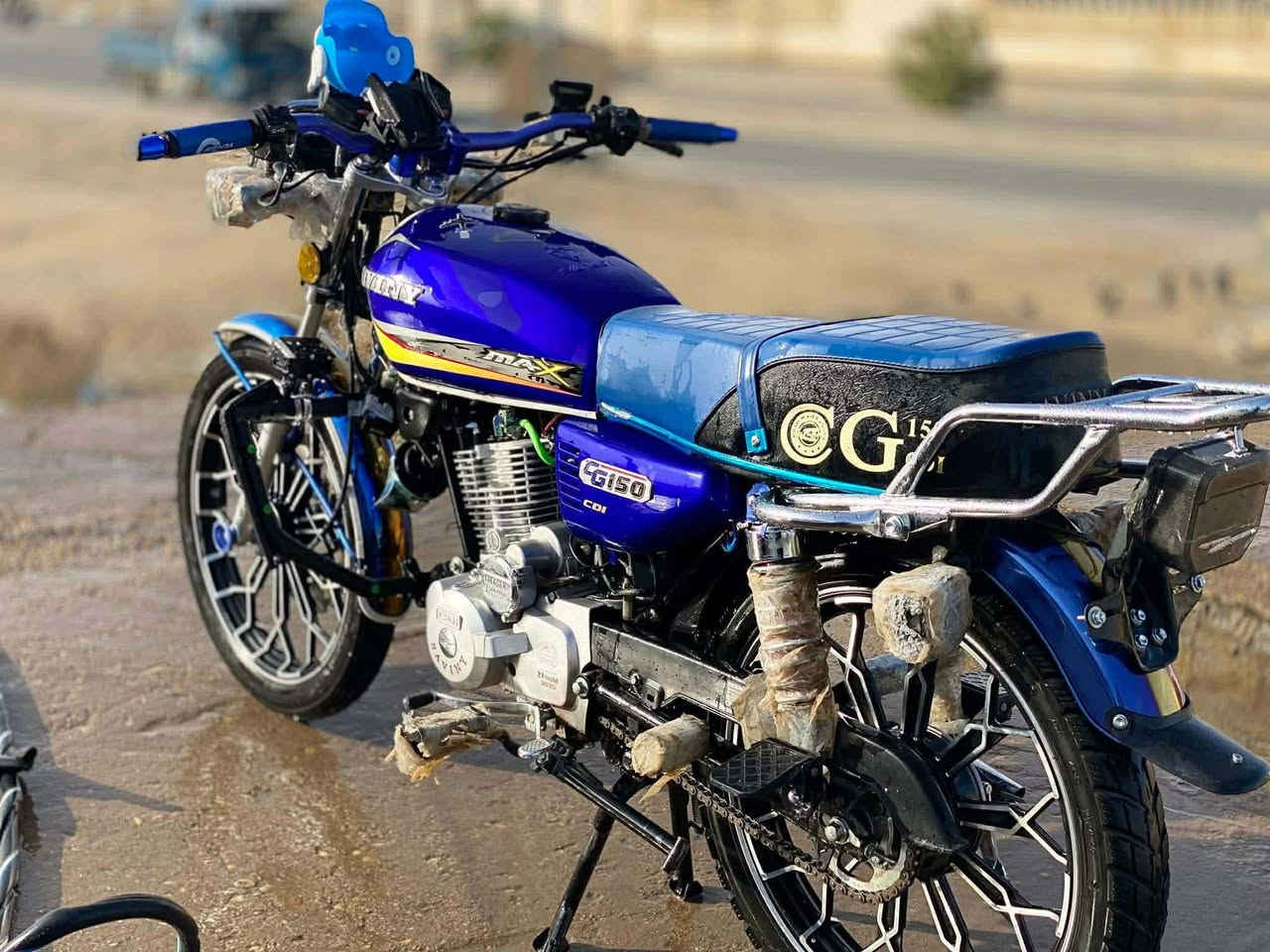 السلام عليكم دراجه ايراني موديل 2024 رياضي مزوده نضيفه حيل محرك مامفتوح وصل ٧٧٥ زود واخذ
***********
