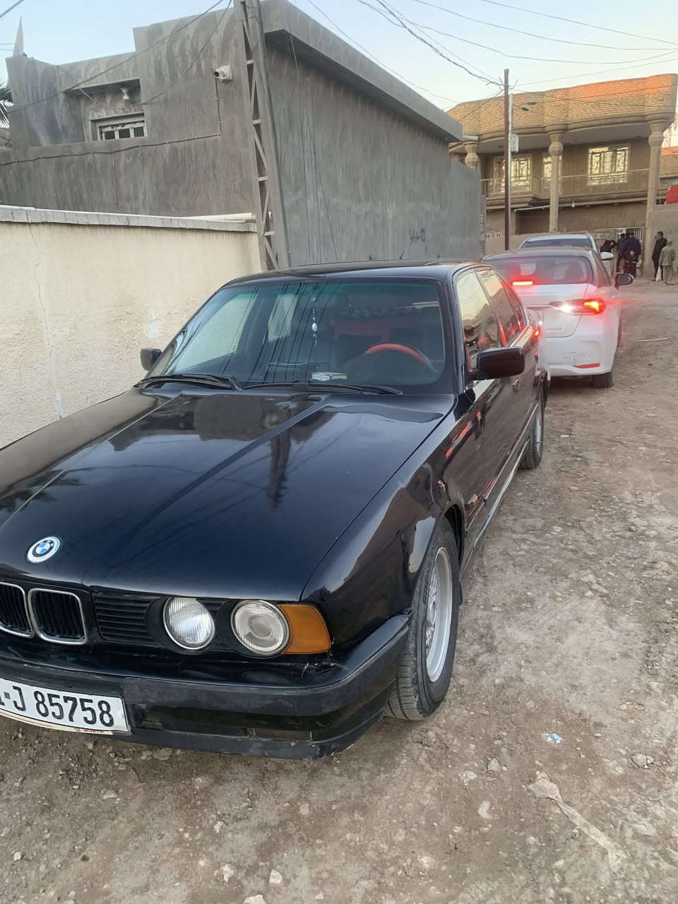 Bmw 535
كير عادي السياره رقم بغداد دولي سنوية ل 29 بأسمي تحويل ثاني يوم مكينة 3500 محرك وكير مكفولات تبريد شغال باتري جديد تايرات جدد 
المكان بابل / الحله
السعر 45 وبي مجال

‭0782 705 9376‬
