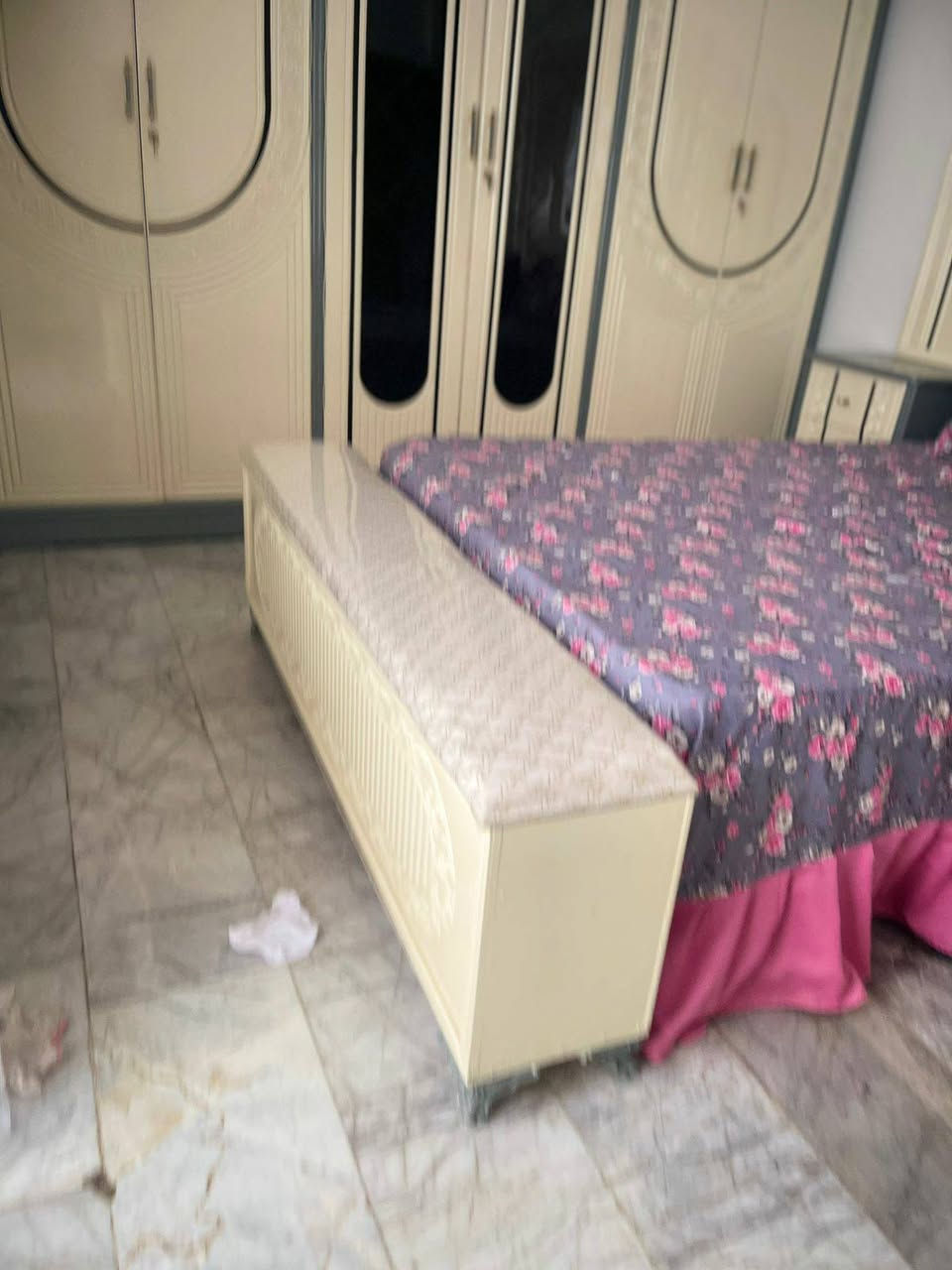 غرفه شغل عراقي الداخل صاج
سقف وقاعده بلوك تسكام غير مستخدم
العنوان بابل الشوملي 
 ***********
