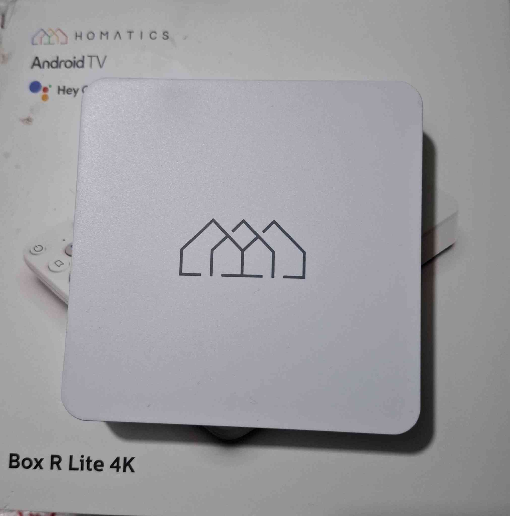 السلام عليكم
تي في بوكس  Homatics 4k
Android TV 12 الرسمي
- معالج Amlogic S805X2 
 -(RAM) 2 كيكابايت
- ذاكرة 32 كيكابايت -منفذ لبطاقات MicroSD  لتوسيع الذاكرة الداخلية
- منفذ USB Type-C واحد منفذا USB 2.0
 واي فاي 5 
- مدخل ايثرنت 
 بلوتوث 5.0 
استخدام بسيط 
السعر 75 الف


**إذا كنت صاحب هذا الإعلان وتريد حذفه لأي سبب، رجاءا أرسل رسالة إلى الدعم الفني**