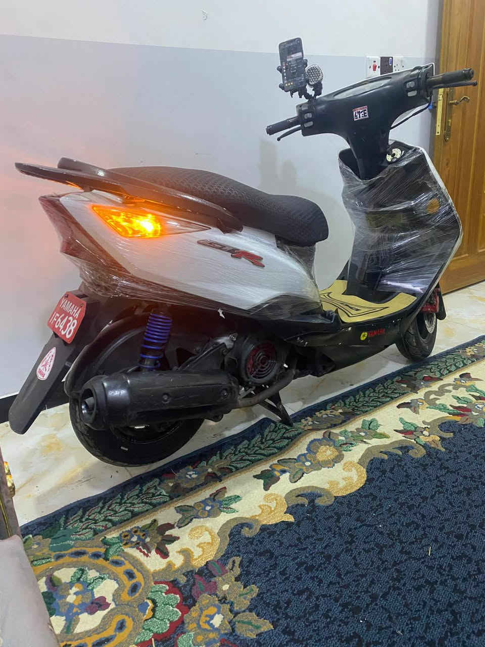 سلام عليكم مرخصت  الأدمن ثعلب نوزل  140 بلادي ما صار شهرين من نزلت من الرمبة برغي مال ملعوب بيهة مكينة خرسة ما تنسمع  تايرات جدد صدر جديد يعني ما تحس بل طسة دهنهة مبدلة جديد مؤتل ابو 20 يمشيك شهر ليكدام أوراق ومنفيس كلة موجود جيب وياك ألف فيتر إذا طلع بيهة عيب أو نقص تأخذ الدراجة وتروح اللة شاهد علية السعر 💸700 وبيهة  مجال  بغداد رقم الهاتف //📱*********** متواجد وتساب ومازنجر ♥️☘️
