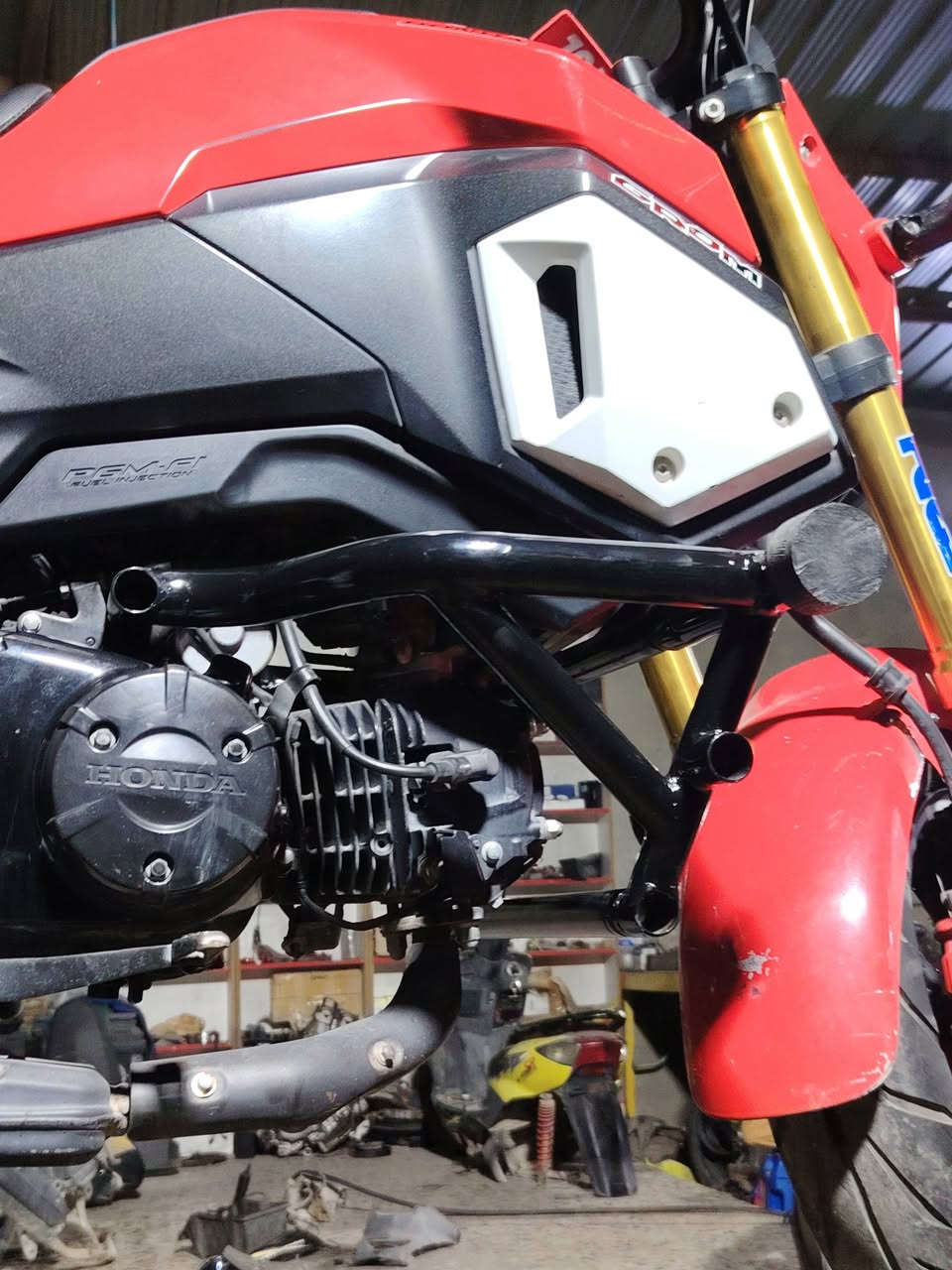 تزويد هوندا كروم درع اظافتن جرخه ودوسات تعليك


**إذا كنت صاحب هذا الإعلان وتريد حذفه لأي سبب، رجاءا أرسل رسالة إلى الدعم الفني**