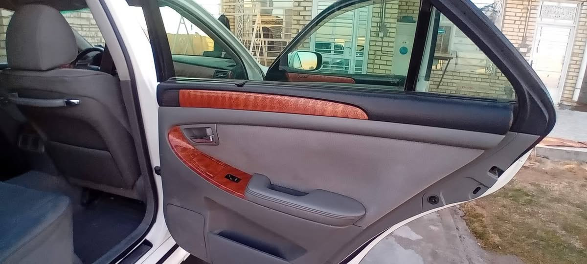 السلام عليكم كراون شاهينه للبيع رقم بغداد انكليزي شاصي 182 بسمي هزه جديده ***********
السعر 140
