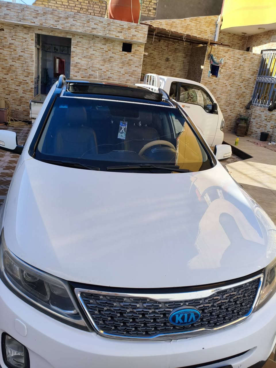 كيا سورنتو 2014 كويتي فول 
‏‎مكفوله من التبديل و الشخوط 
حته دعاميات كفاله شرط 
رقم بغداد  الجديد 11  بسمي تحويل ثاني يوم 
‏‎ماشيه 70  الف حقيقي سياره شرط الفحص 
‏‎سياره جديده بمعنى الكلمه 
‏‎مواصفات 
‏‎بصمة تشغيل 
‏‎بصمة أبواب 
كشنات جلد 
‏‎كشنات كهرباء 
‏‎تبريد 3 قطع
‏‎7 راكب 
‏‎6سلندر 3500
‏‎حساس امامي وخلفي
‏‎نظام ايكو + سبورت تقليل البانزين
‏‎ومواصفات أخرى 
‏‎سيارة جديدة معنى الكلمة شرط الفحص
‏‎(السعر 205$ ) و بيهه مجال 
رقمي ***********
مكاني الديوانيه الحمزه الشرقي
سياره حالين رقم جديد و هزه جديد
