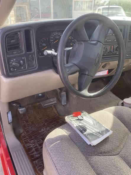 من رخصت  الامين للبيع سيارة مال مزاد بيه كتاب ترقيم وساره جديده ومكفويه من كلشي ويلاديه  وسيارة فحل (٨) برغي وسعره(٨٠) ورقه *********** عدنه نشر بسبب ناس تعبانه
