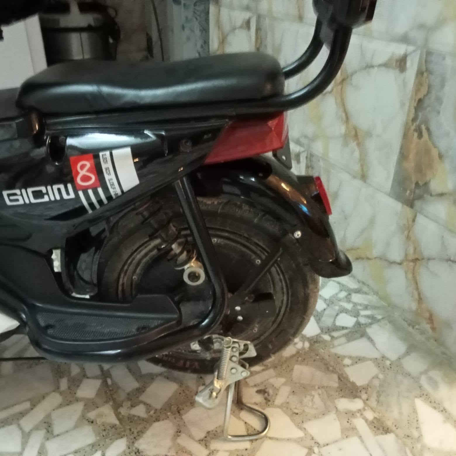 دراجه شحن حجم 14 للبيع باتريات 4 بيه بس هذا الكفر مكسور سعر 150 قفل العنوان كربلاء  الرقم ***********
