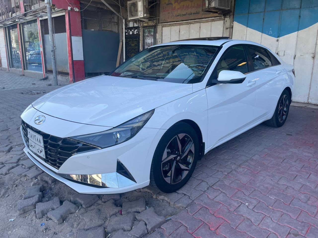 الانترا خليجي دوووش ماشيه 94 الف مكينه 200 بيه باب خلفي بارد وكارت ومفتوح والدوسه بيه صبغ والباقي كفاله سياره جاهزه من كلشي حداديه كله جديده 
مكان السياره بصره 14 تموز 
0770 706 0609
