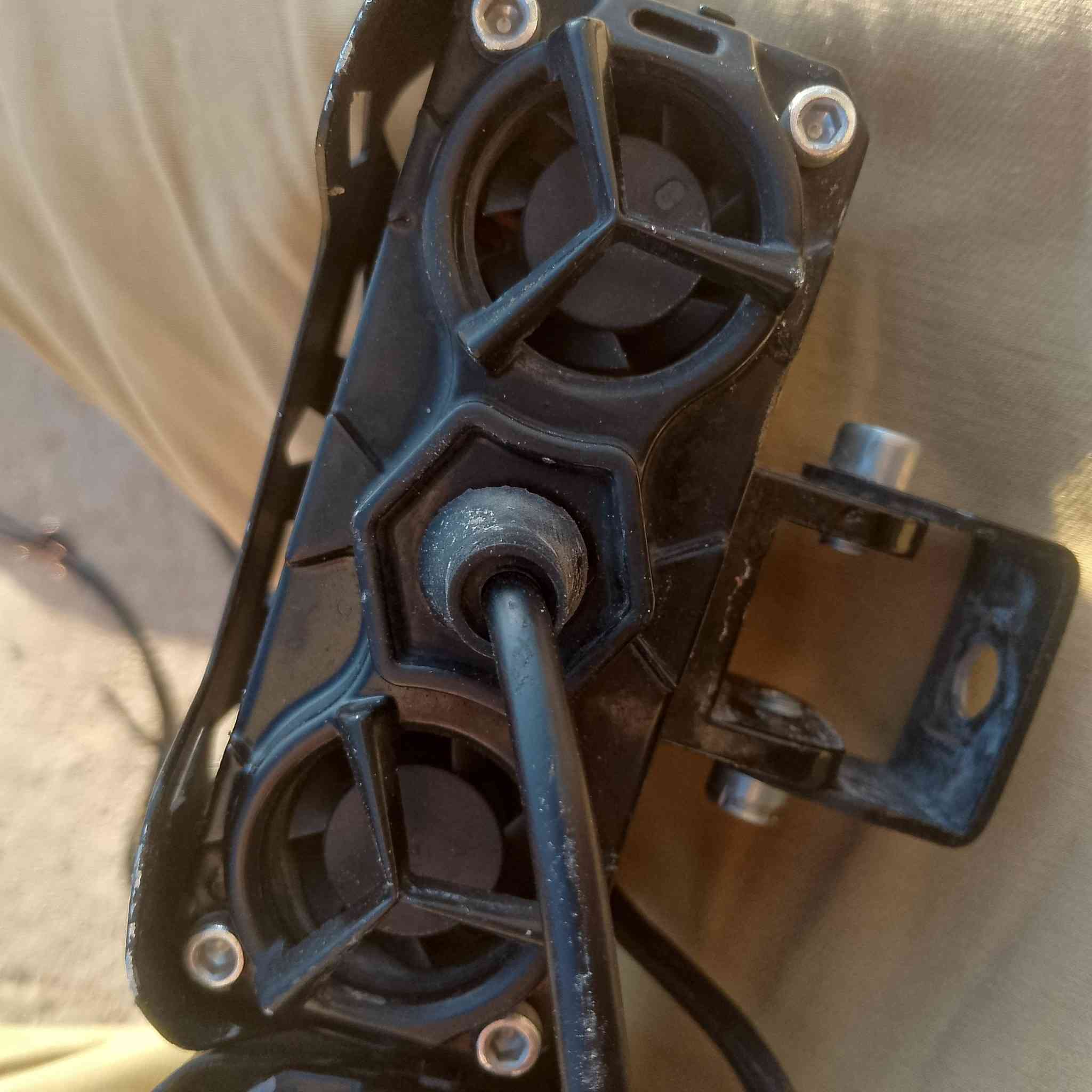 كشافات اصليه انتهت بنكه لبيع وهرنات بوش درجه اولى وهاذه رقمي ***********
